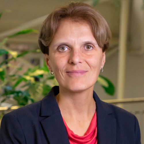 Dr. Yuliya Strizhakova